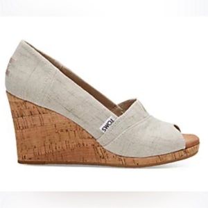 NWOB TOMS® Natural Crosshatch Classic Wedge Canvas Peep Toe Sandals Size 8.5